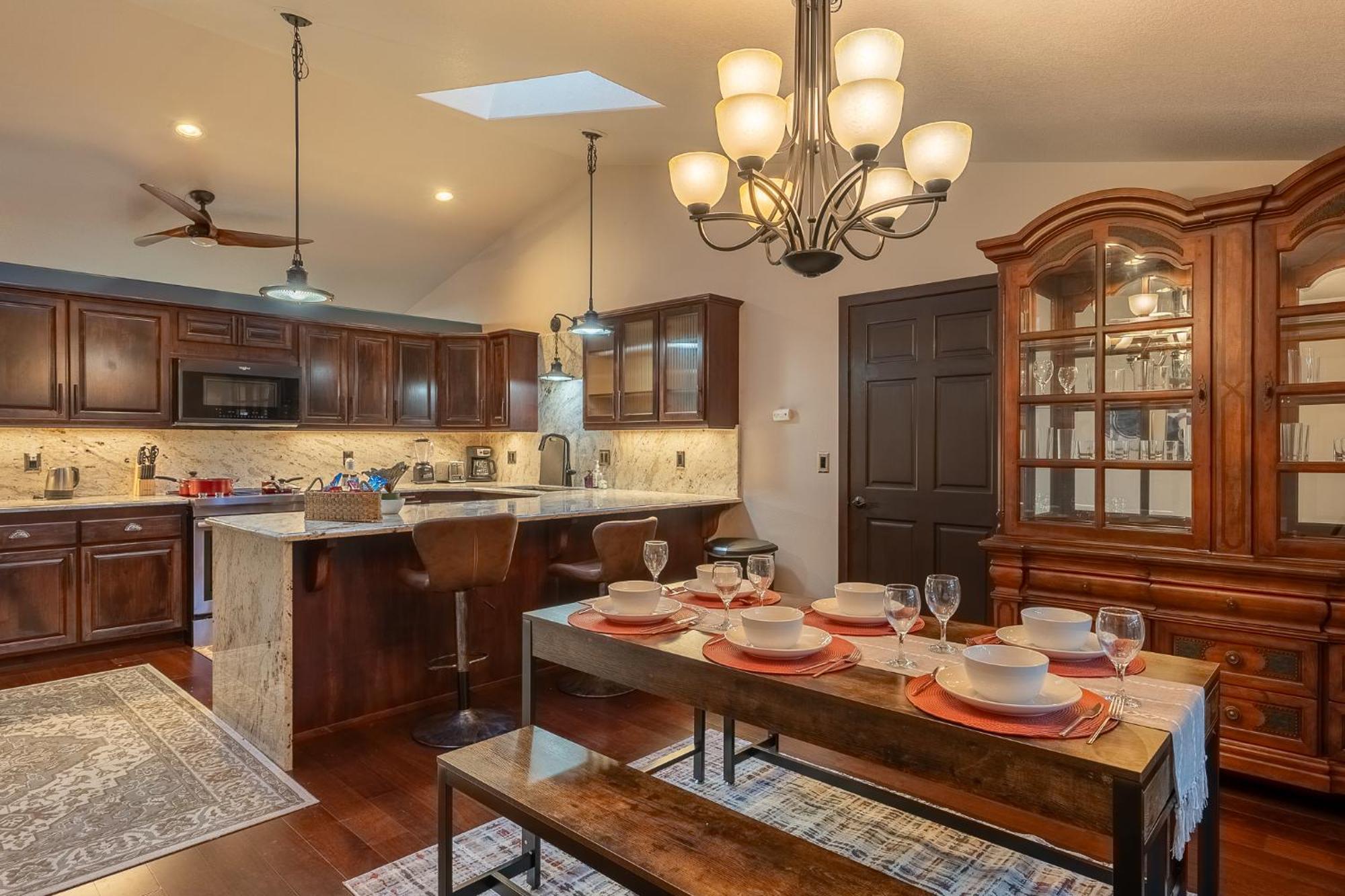 Comfy 4b/2b Near Dunes & Ocean! Pet Friendly!