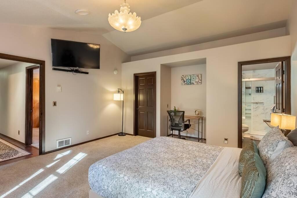 Chalet Comfy 4b/2b Near Dunes & Ocean! Pet Friendly! *