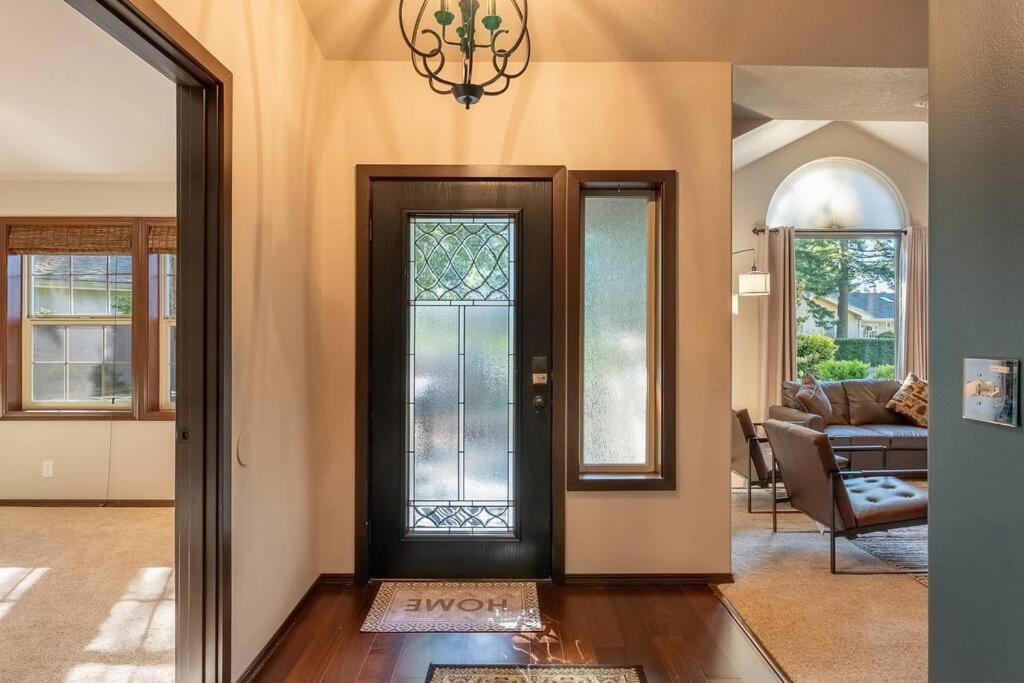 Comfy 4b/2b Near Dunes & Ocean! Pet Friendly! Chalet