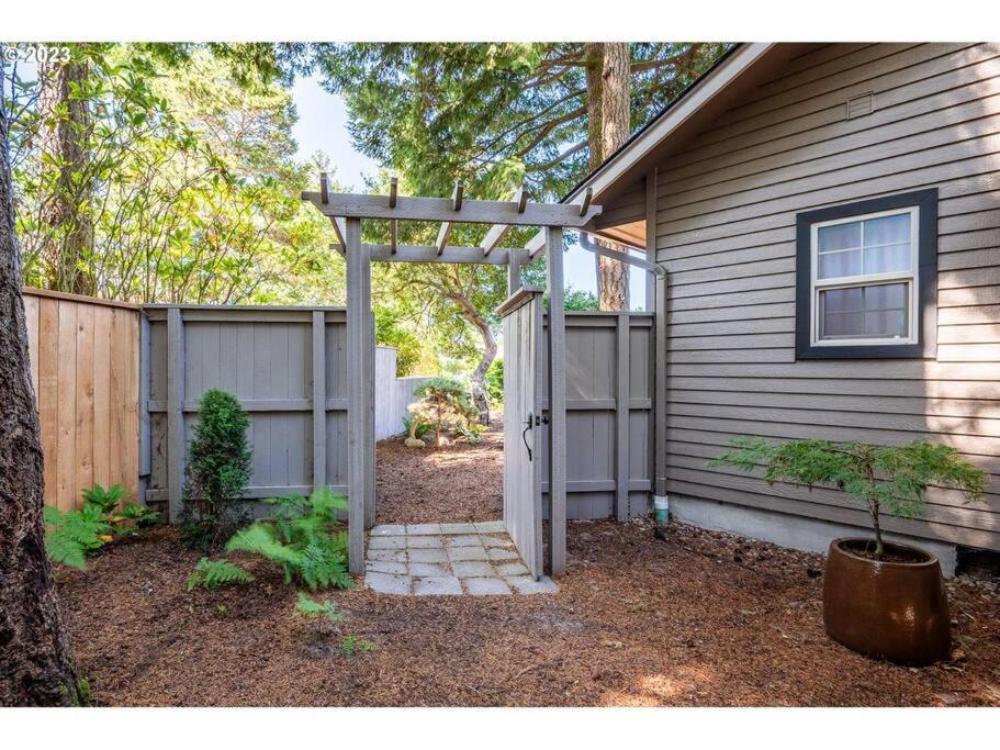 Chalet Comfy 4b/2b Near Dunes & Ocean! Pet Friendly! *