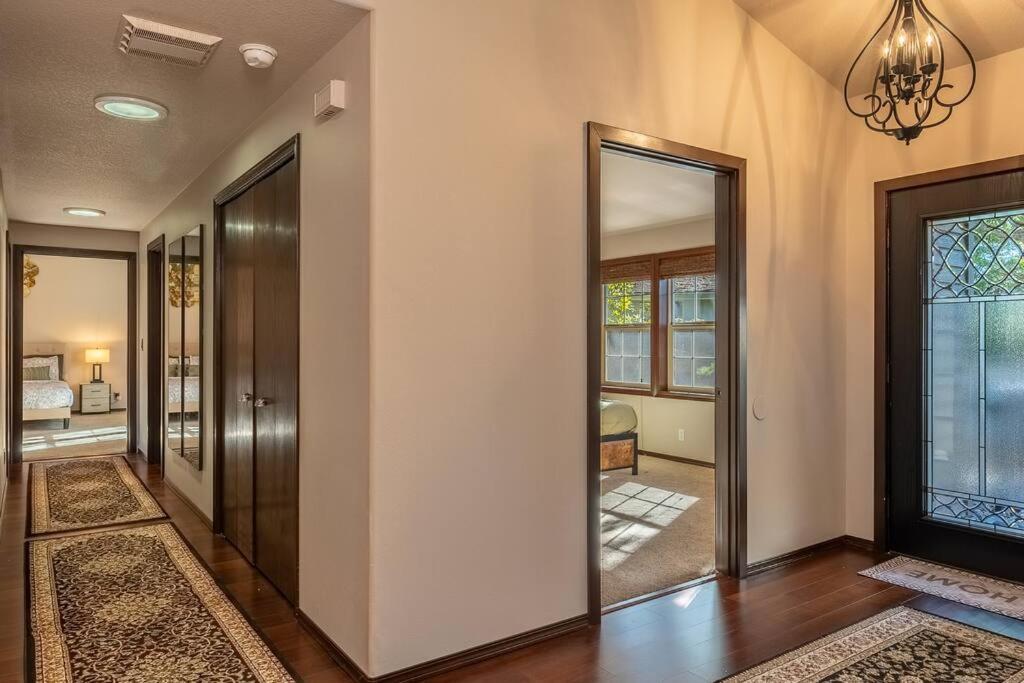 Comfy 4b/2b Near Dunes & Ocean! Pet Friendly! *