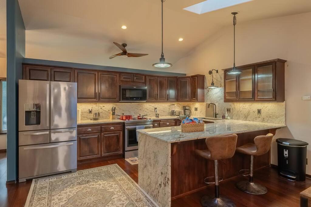 Comfy 4b/2b Near Dunes & Ocean! Pet Friendly!