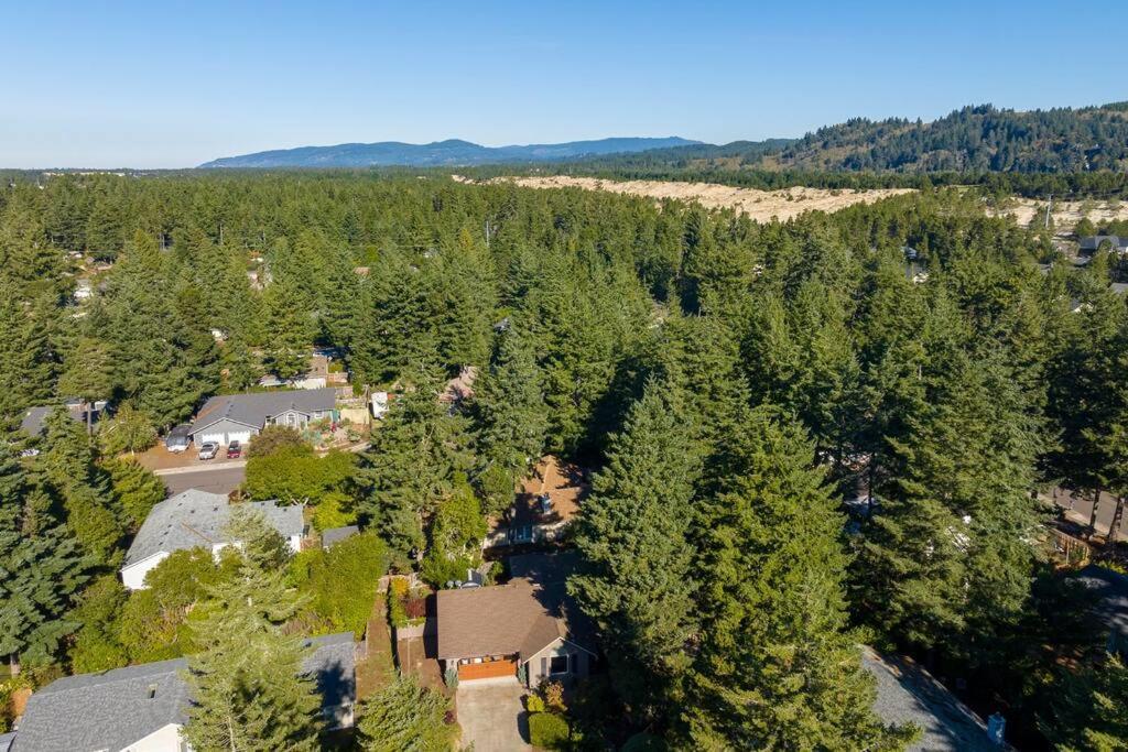 Chalet Comfy 4b/2b Near Dunes & Ocean! Pet Friendly! Florence