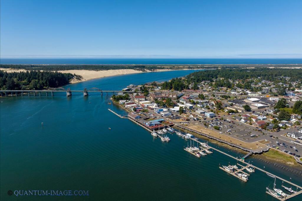 Chalet Comfy 4b/2b Near Dunes & Ocean! Pet Friendly! *